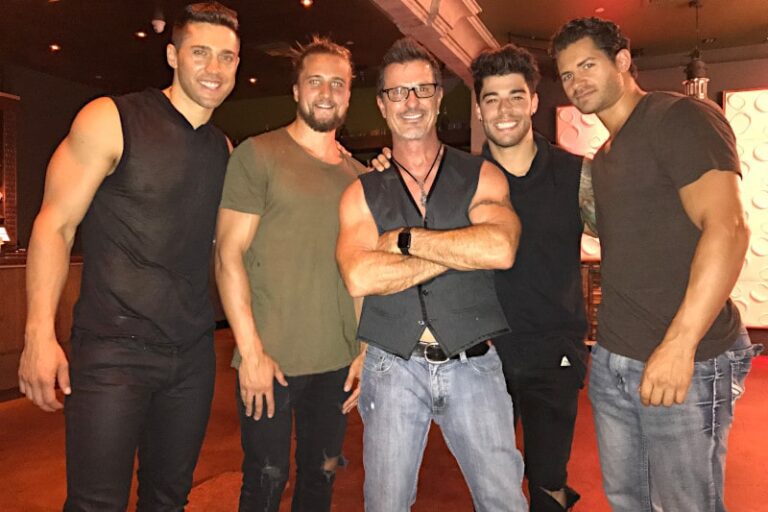 backstage with tyler, roddy, scott, victor, paolo